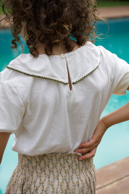 Ensemble Loly jupe beige imprimée et haut  blanc et vert bouteille
